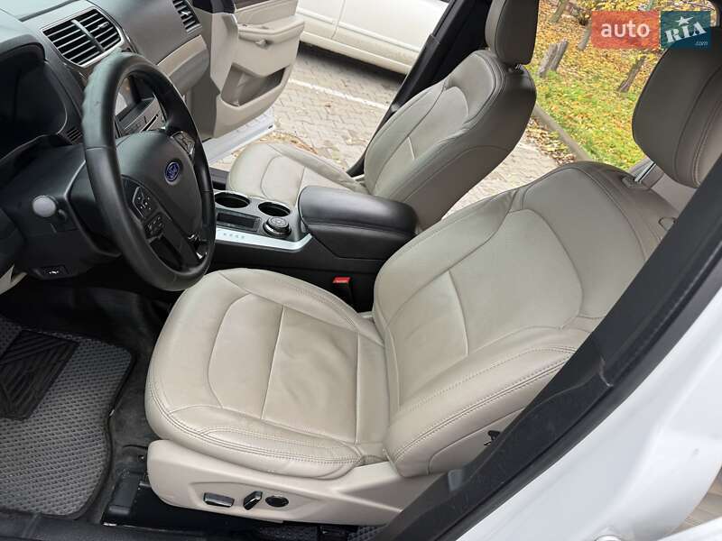 Позашляховик / Кросовер Ford Explorer 2016 в Києві фото 28 Позашляховик / Кросовер Ford Explorer 2016 в Києві