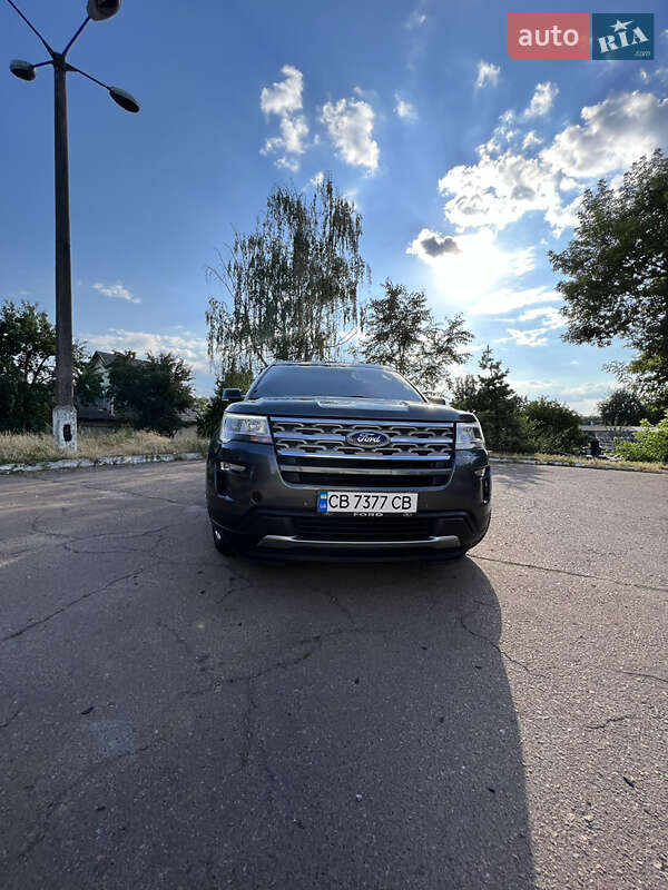 Внедорожник / Кроссовер Ford Explorer 2018 в Чернигове