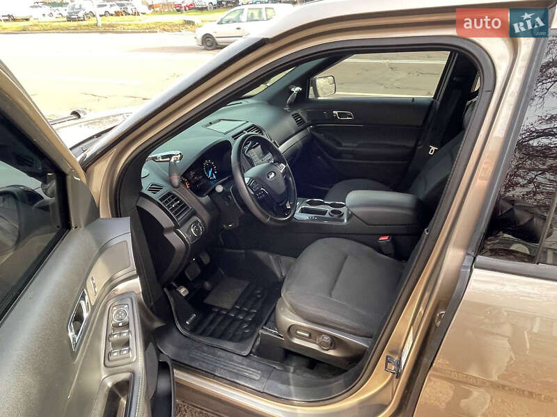 Позашляховик / Кросовер Ford Explorer 2017 в Києві