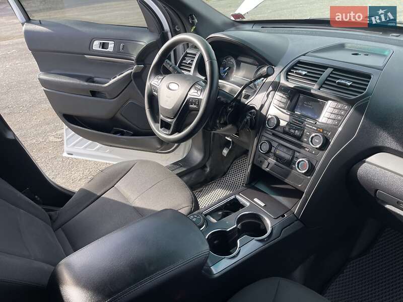 Внедорожник / Кроссовер Ford Explorer 2015 в Каменец-Подольском