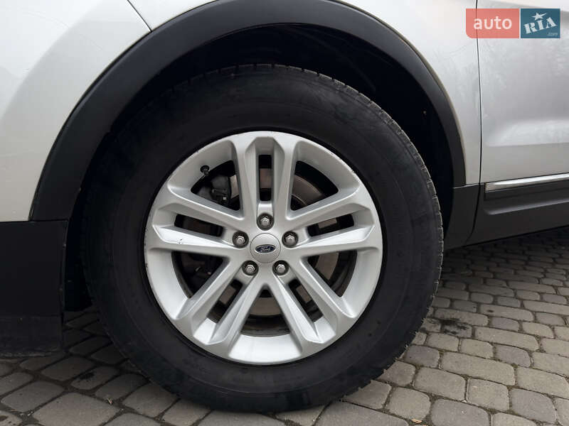 Внедорожник / Кроссовер Ford Explorer 2014 в Ивано-Франковске
