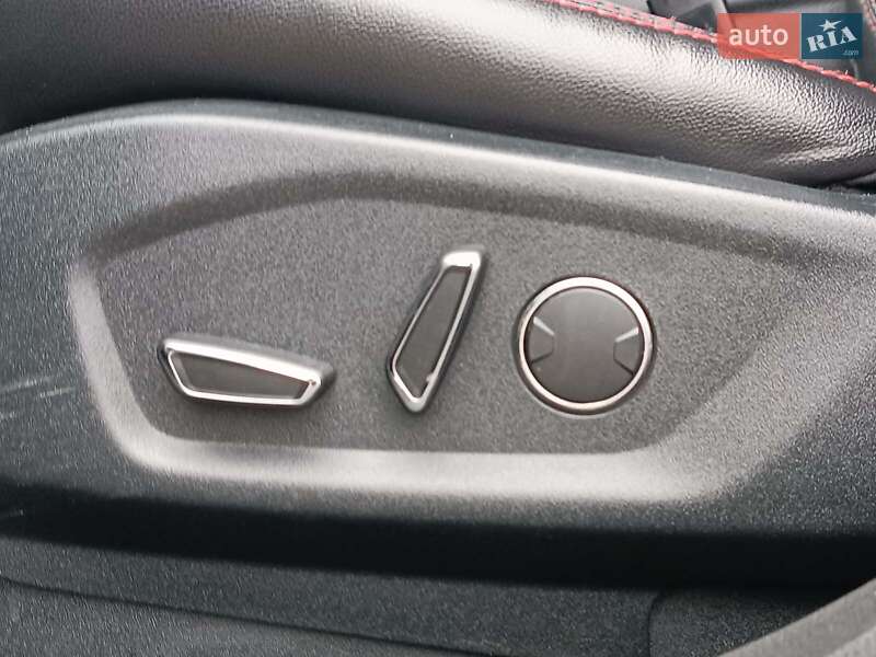 Позашляховик / Кросовер Ford Explorer 2018 в Львові