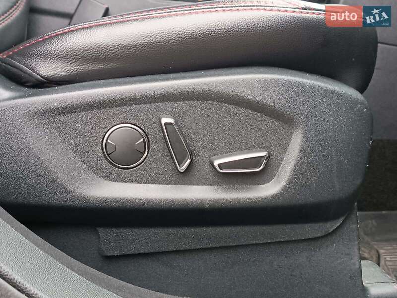 Позашляховик / Кросовер Ford Explorer 2018 в Львові