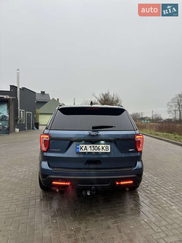 Позашляховик / Кросовер Ford Explorer 2017 в Ковелі