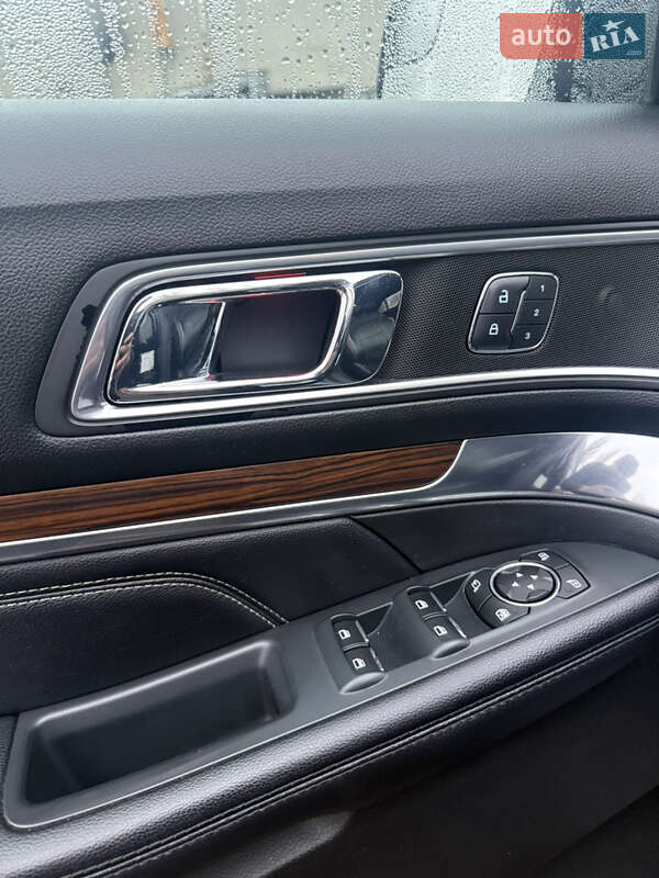 Позашляховик / Кросовер Ford Explorer 2017 в Рівному фото 14 Позашляховик / Кросовер Ford Explorer 2017 в Рівному