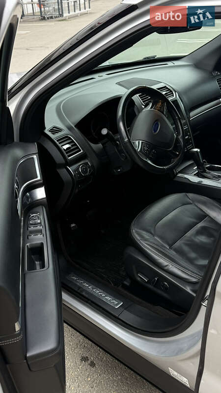 Внедорожник / Кроссовер Ford Explorer 2017 в Одессе