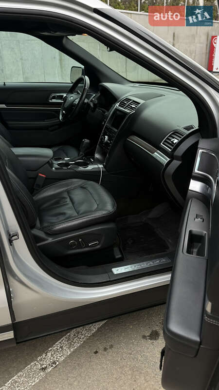 Внедорожник / Кроссовер Ford Explorer 2017 в Одессе