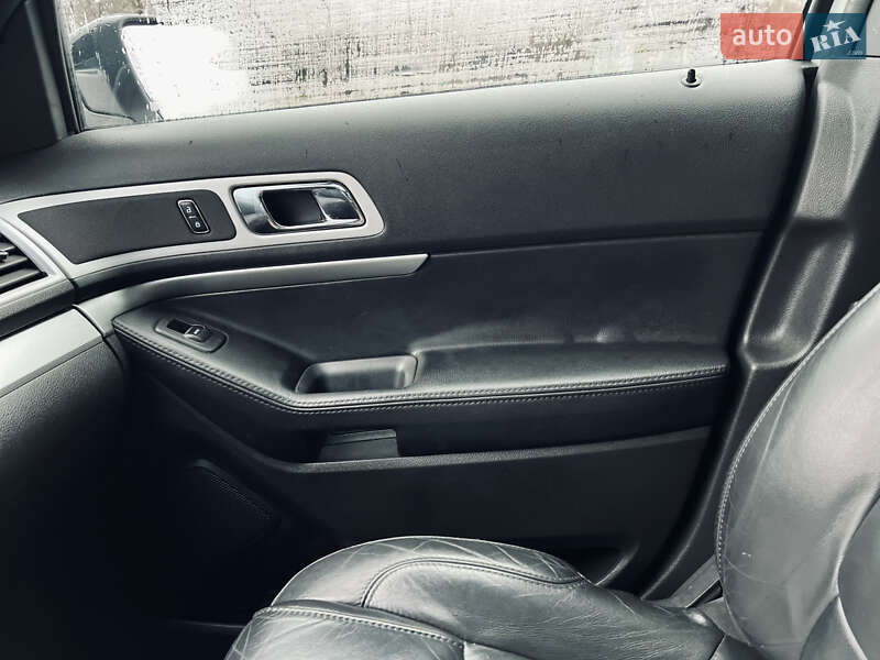 Внедорожник / Кроссовер Ford Explorer 2013 в Тернополе