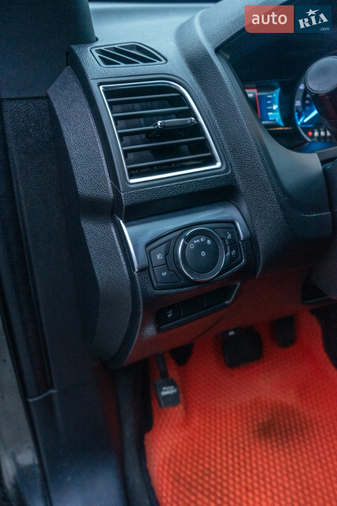 2018 Ford Explorer - мініатюра 9