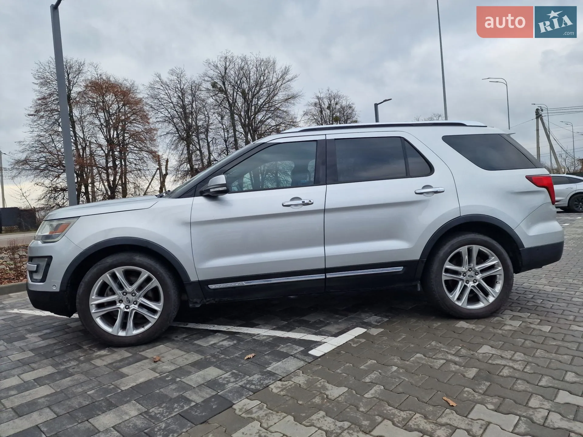 2016 Ford Explorer - мініатюра 9