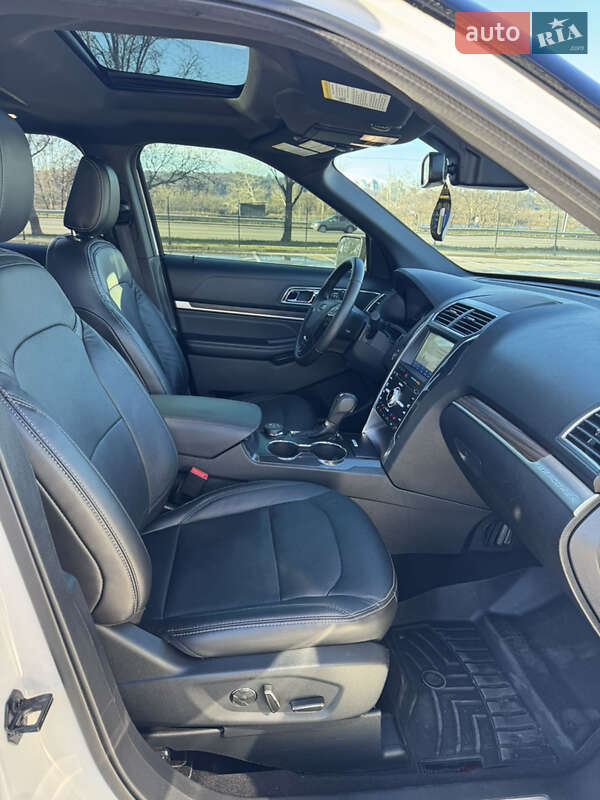 Внедорожник / Кроссовер Ford Explorer 2018 в Киеве