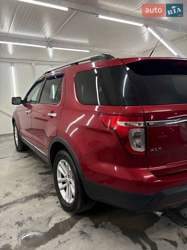 Позашляховик / Кросовер Ford Explorer 2014 в Ланівці