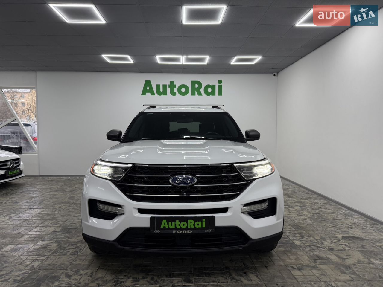 Повний привід • 7 місць
Комплектація:
— Підігрів усіх сидінь
- Підігрів керма
— Електрорегулювання сидінь
— Камера заднього виду
- Безключовий доступ
— Рейлінги на даху
Комфортний та надійний автомобіль для сім?ї і
подорожей.
Чекає в AutoRai