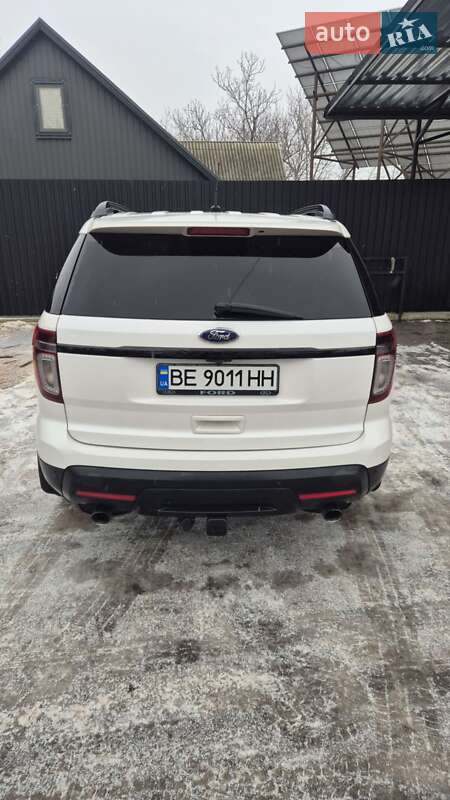 Позашляховик / Кросовер Ford Explorer 2013 в Первомайську