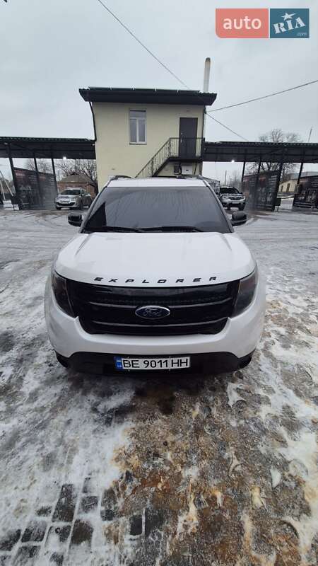 Позашляховик / Кросовер Ford Explorer 2013 в Первомайську