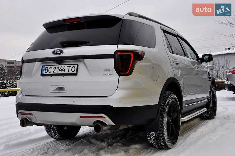 Внедорожник / Кроссовер Ford Explorer 2016 в Львове