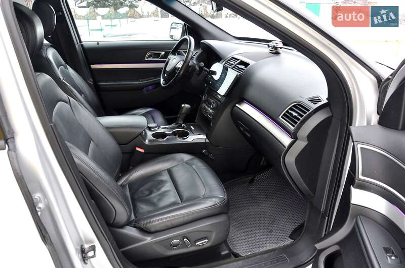 Внедорожник / Кроссовер Ford Explorer 2016 в Львове