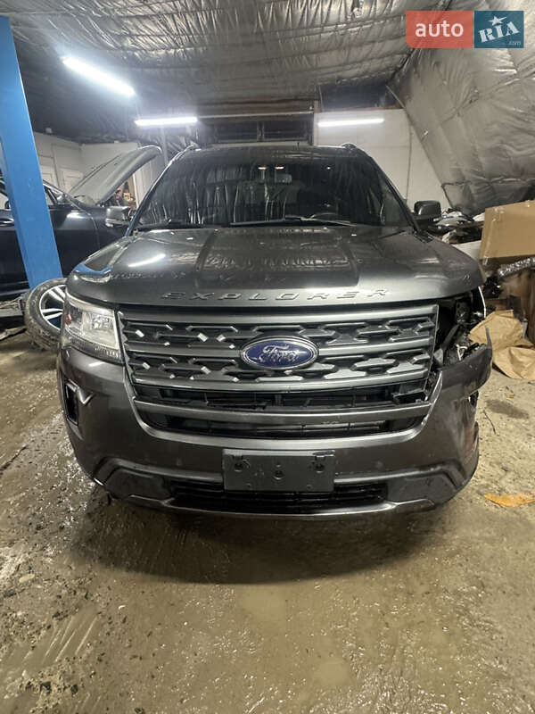Позашляховик / Кросовер Ford Explorer 2019 в Львові