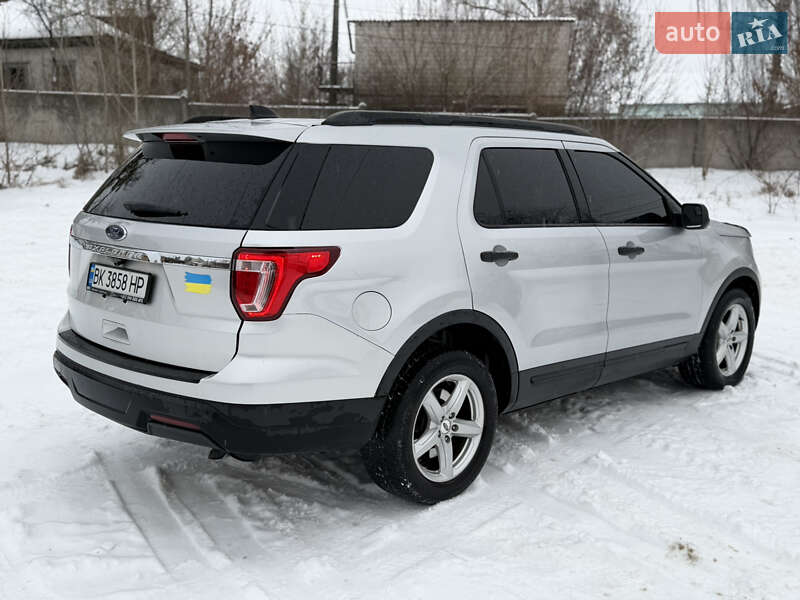 Позашляховик / Кросовер Ford Explorer 2018 в Макарові