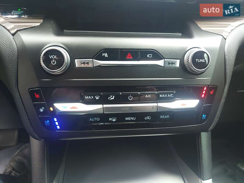 Внедорожник / Кроссовер Ford Explorer 2020 в Киеве