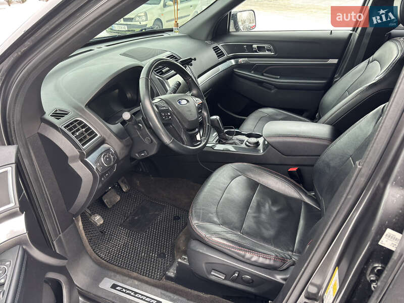 Внедорожник / Кроссовер Ford Explorer 2017 в Полтаве