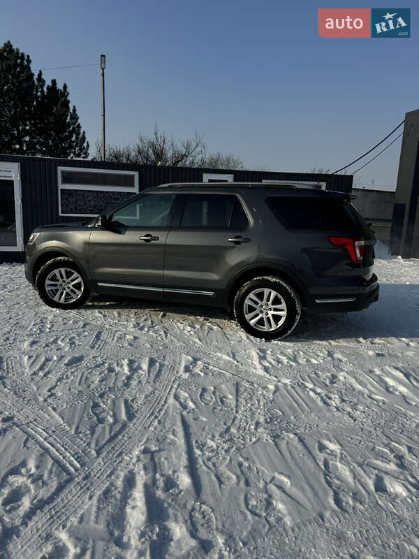 Внедорожник / Кроссовер Ford Explorer 2018 в Новомосковске