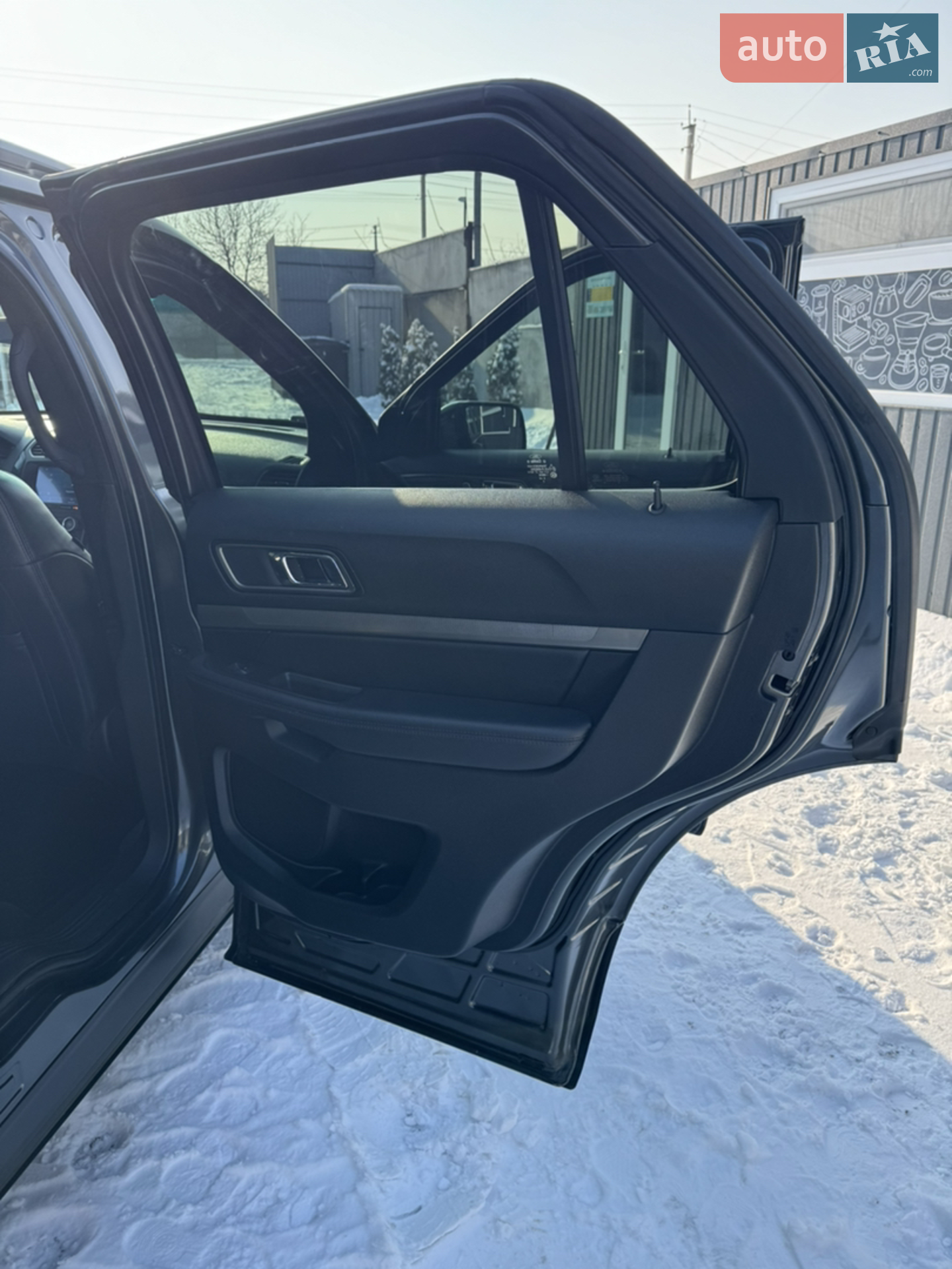 2018 Ford Explorer - мініатюра 17