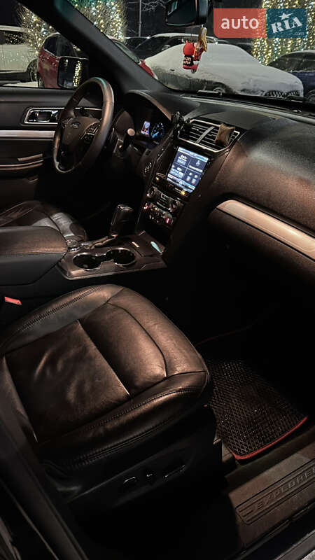 Внедорожник / Кроссовер Ford Explorer 2016 в Буче