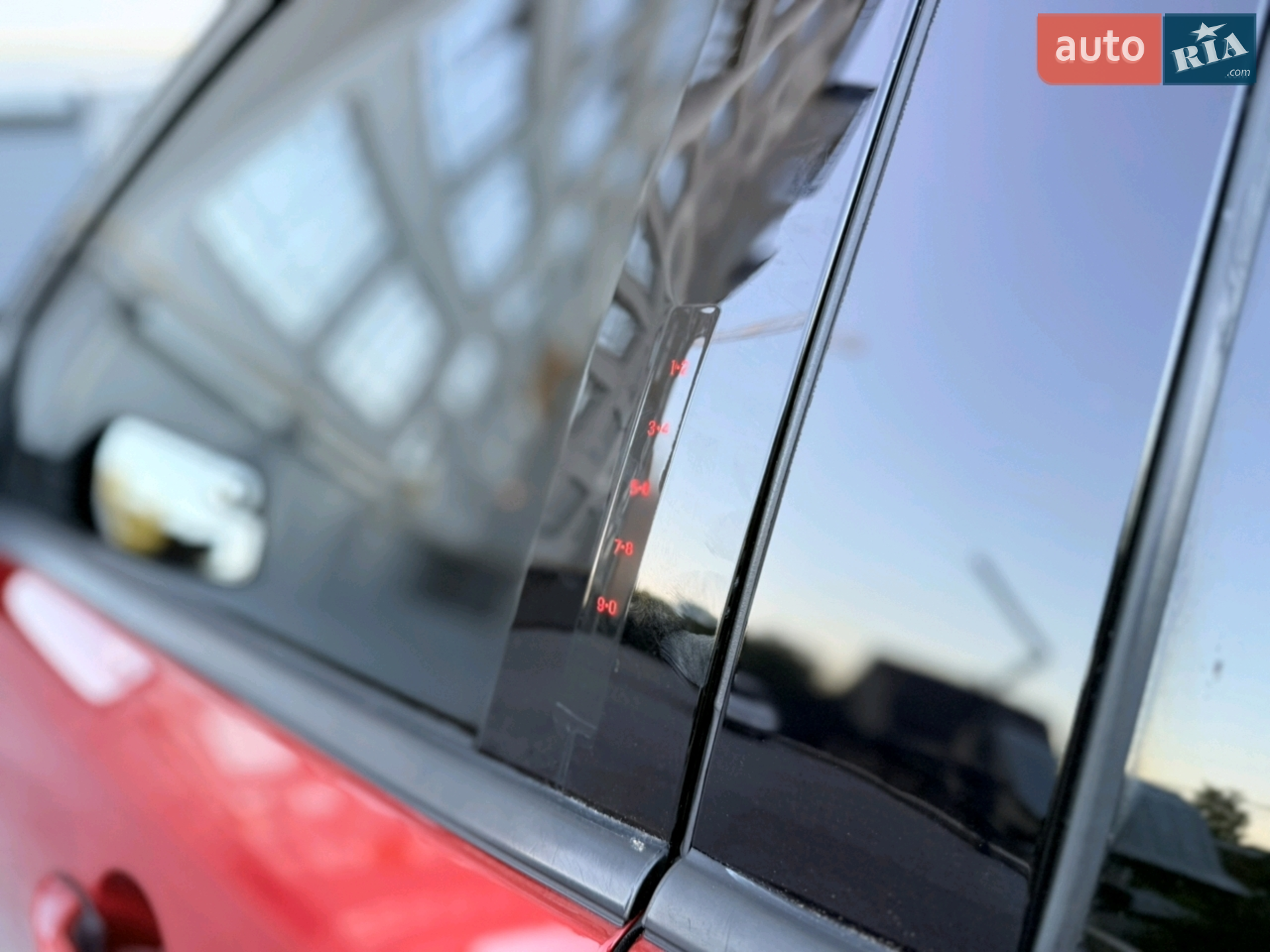 2018 Ford Explorer - мініатюра 16