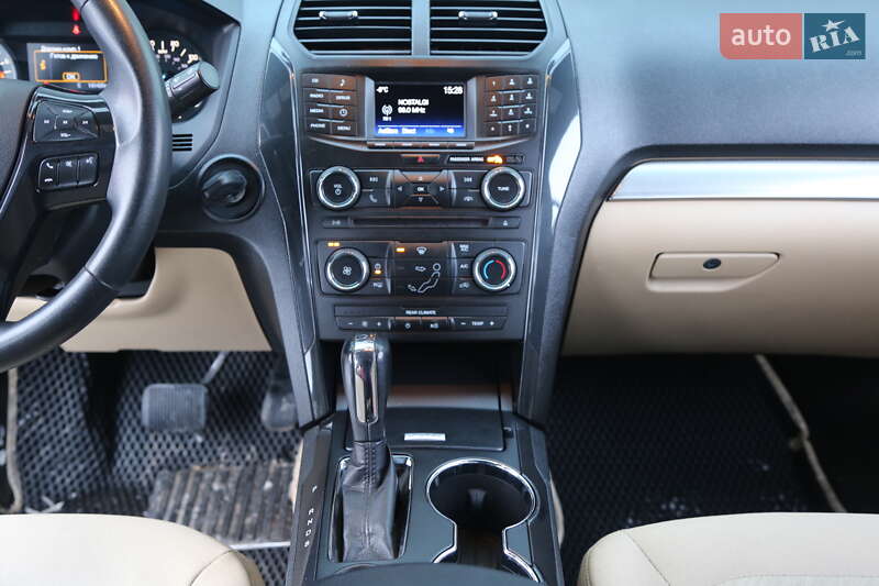 Внедорожник / Кроссовер Ford Explorer 2017 в Киеве