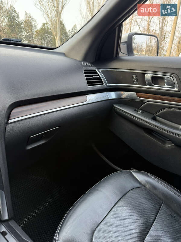 Позашляховик / Кросовер Ford Explorer 2019 в Миколаєві