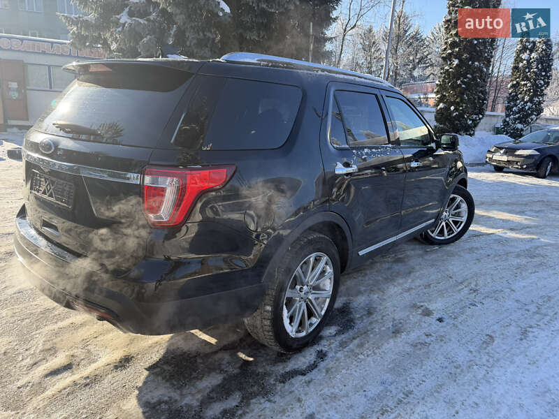 Позашляховик / Кросовер Ford Explorer 2017 в Рівному