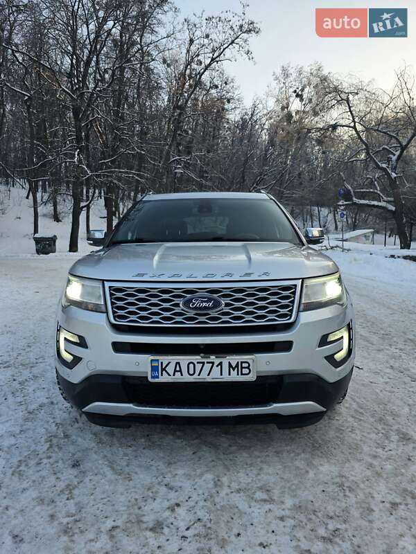 Позашляховик / Кросовер Ford Explorer 2017 в Києві