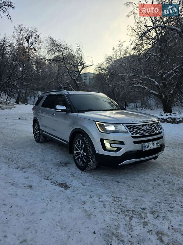 Позашляховик / Кросовер Ford Explorer 2017 в Києві