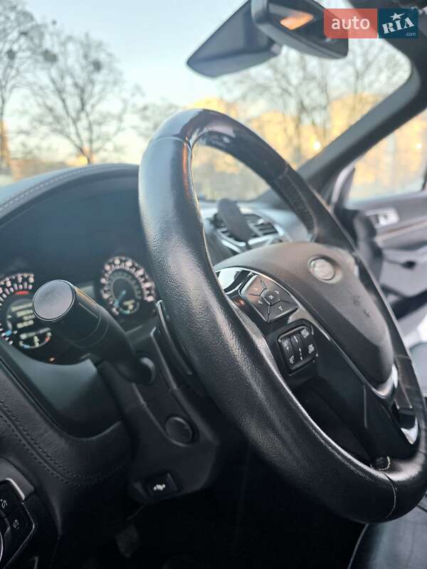 Позашляховик / Кросовер Ford Explorer 2017 в Києві