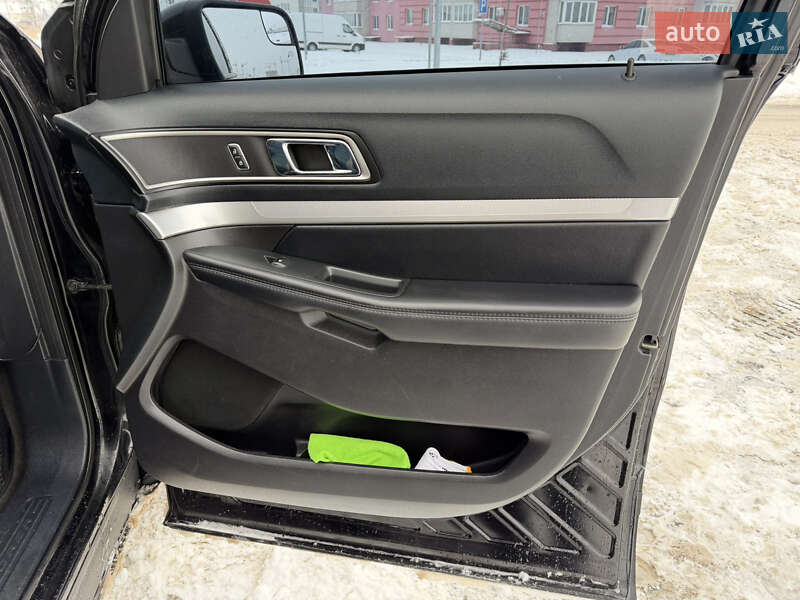 Позашляховик / Кросовер Ford Explorer 2015 в Вінниці