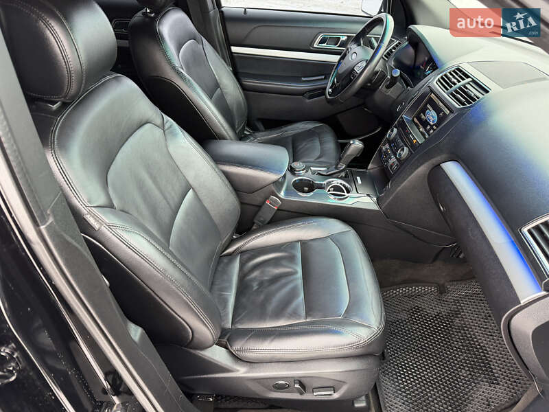 Позашляховик / Кросовер Ford Explorer 2015 в Вінниці