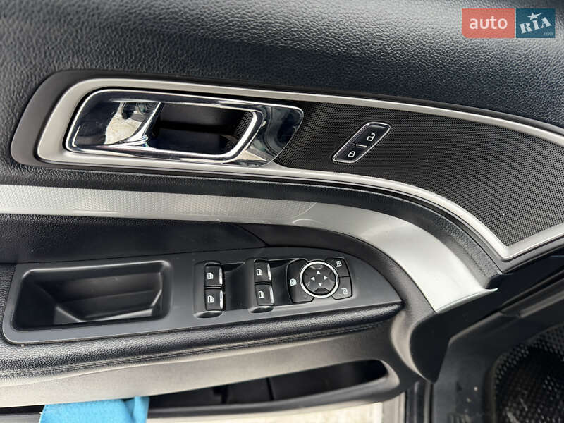 Позашляховик / Кросовер Ford Explorer 2015 в Вінниці