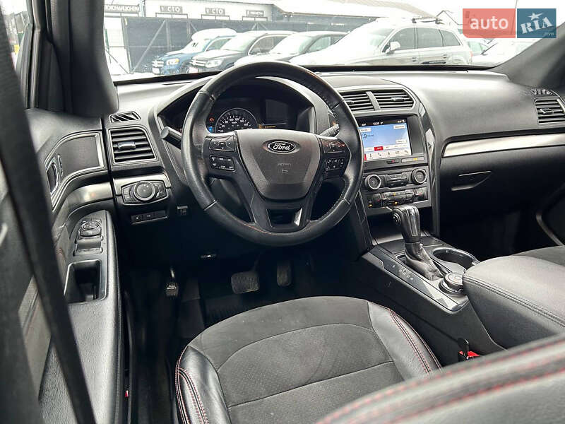 Внедорожник / Кроссовер Ford Explorer 2018 в Стрые