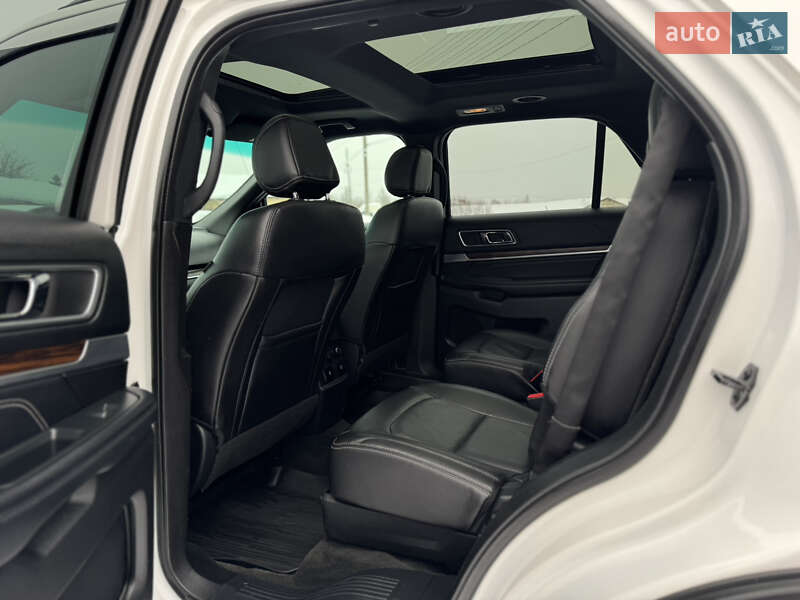 Позашляховик / Кросовер Ford Explorer 2016 в Львові фото 25 Позашляховик / Кросовер Ford Explorer 2016 в Львові