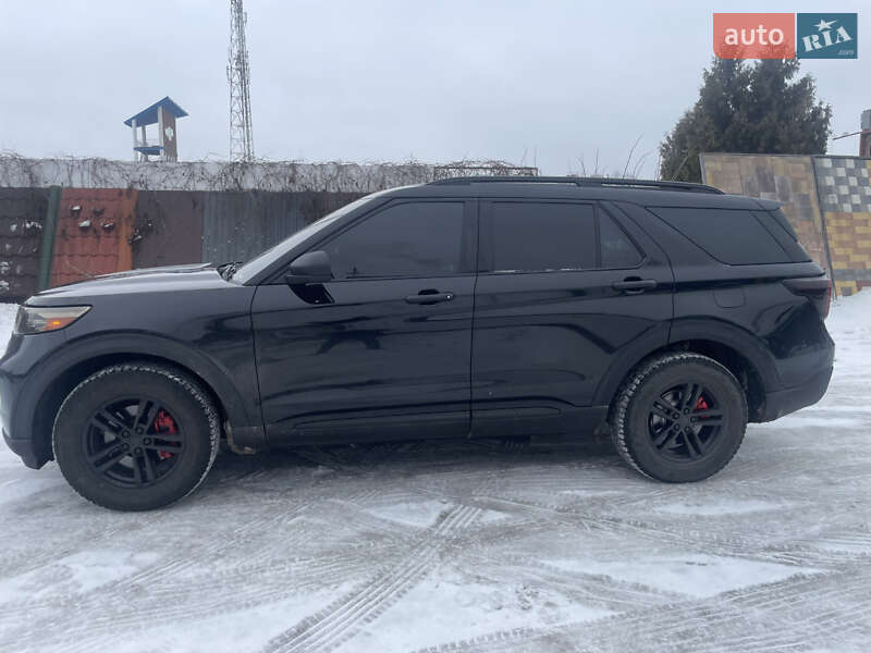 Позашляховик / Кросовер Ford Explorer 2021 в Вишневому фото 3 Позашляховик / Кросовер Ford Explorer 2021 в Вишневому