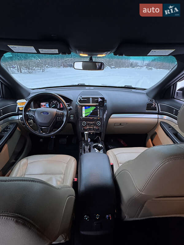 Позашляховик / Кросовер Ford Explorer 2016 в Києві