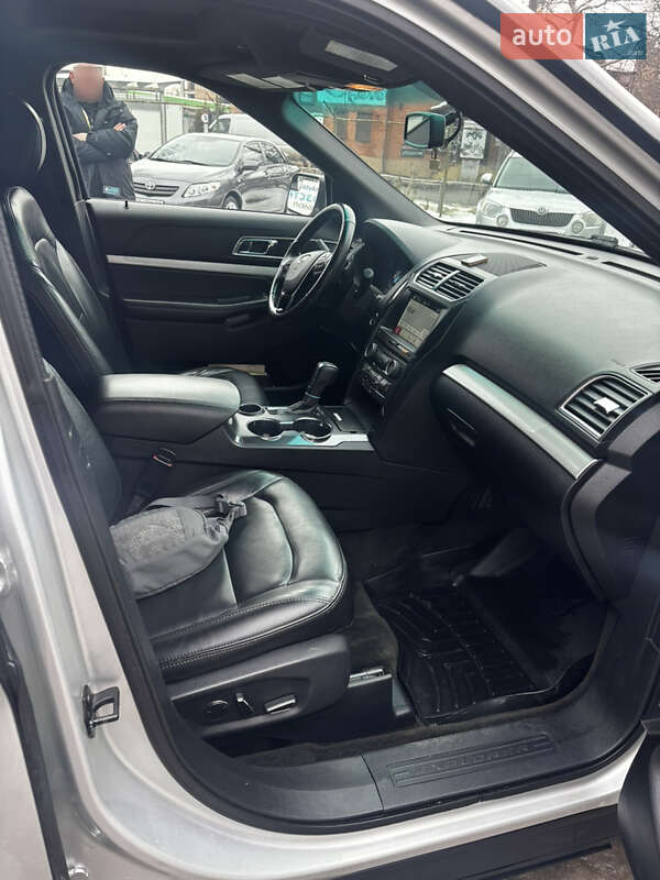 Внедорожник / Кроссовер Ford Explorer 2016 в Ивано-Франковске