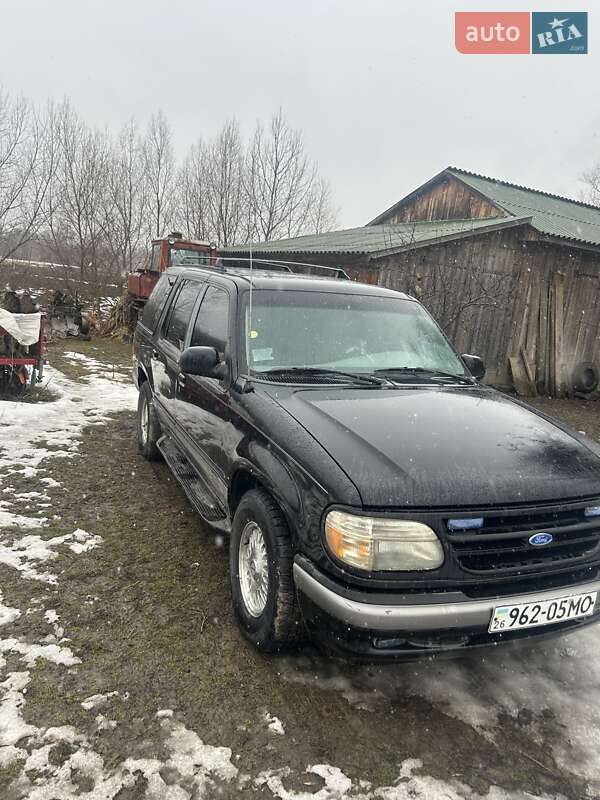 Внедорожник / Кроссовер Ford Explorer 1995 в Черновцах