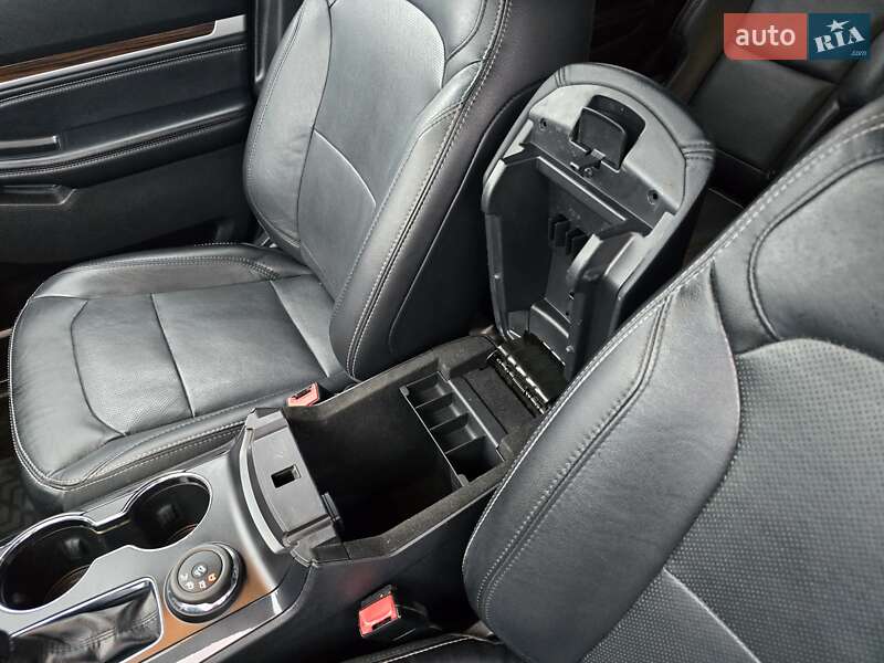 Позашляховик / Кросовер Ford Explorer 2016 в Хмельницькому