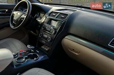Внедорожник / Кроссовер Ford Explorer 2016 в Броварах