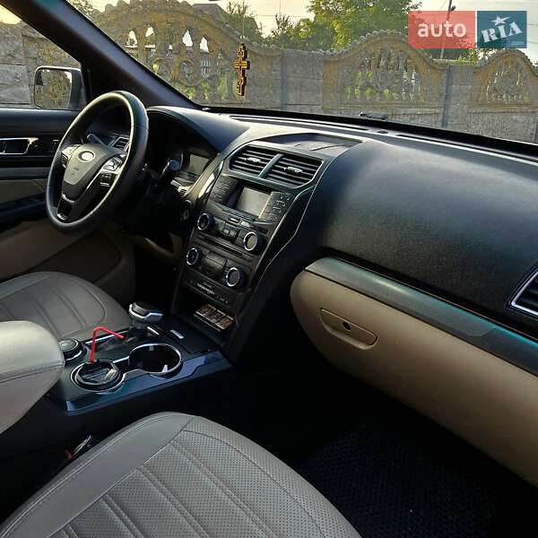 Внедорожник / Кроссовер Ford Explorer 2016 в Броварах фото 3 Внедорожник / Кроссовер Ford Explorer 2016 в Броварах