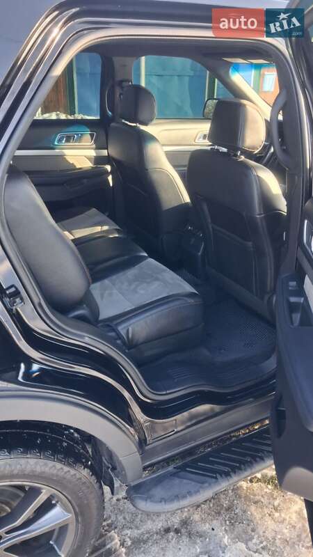 Внедорожник / Кроссовер Ford Explorer 2017 в Ромнах