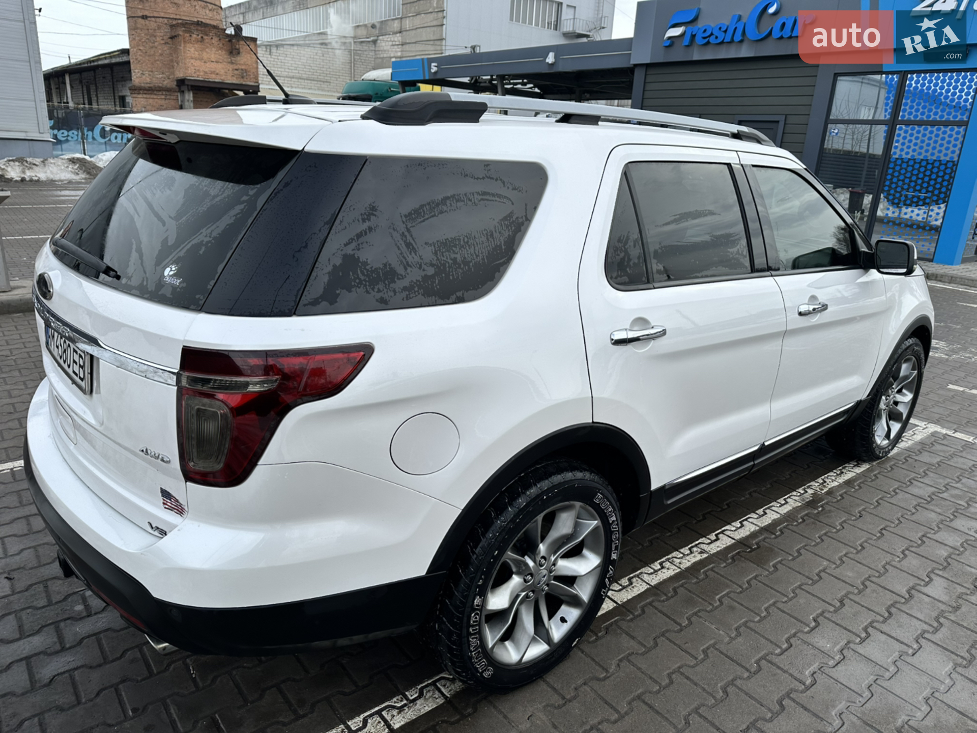 2011 Ford Explorer - мініатюра 11