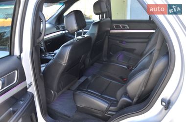 Внедорожник / Кроссовер Ford Explorer 2016 в Львове